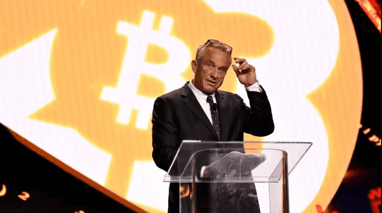 【比特币大会 2024】川普:「Bitcoin is going to the moon」 【比特币大会 2024】川普:「Bitcoin is going to the moon」