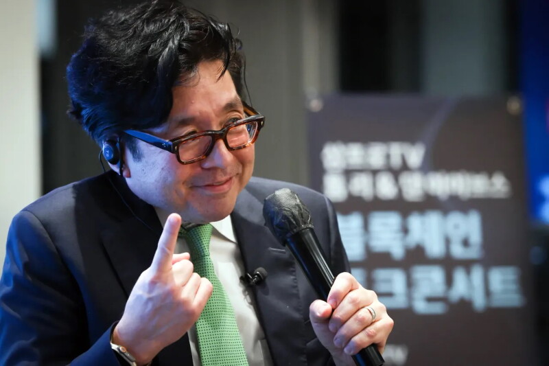 Bitmine 加码买进 3.24 万枚以太币！Tom Lee：这波大涨「早该来了」